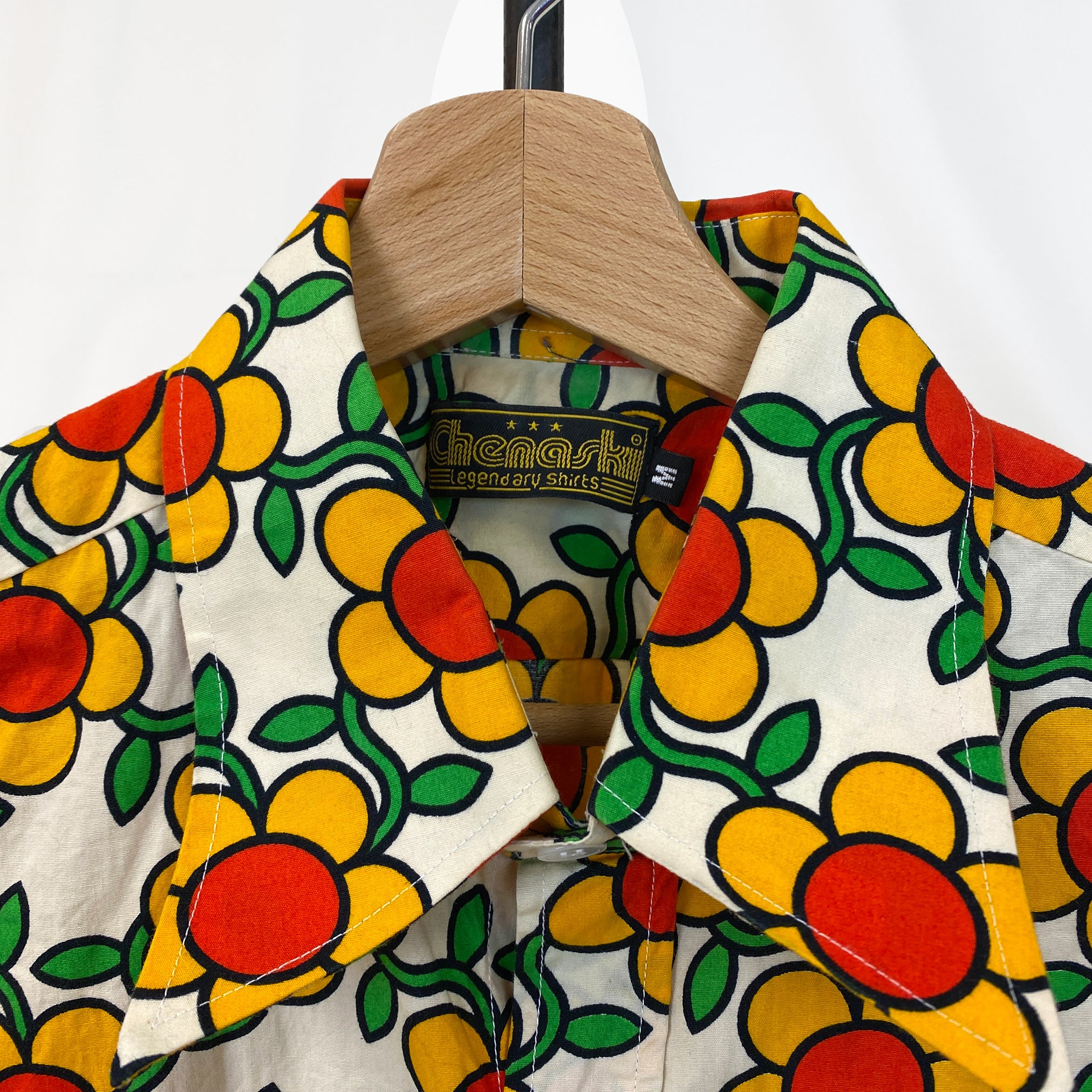 Chenaski Flower Patterned Shirt