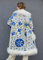 Load image into Gallery viewer, Suzani Coat - white &amp; green/blue
